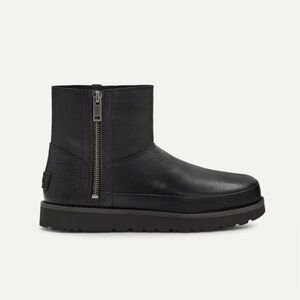 Ugg in box new condition